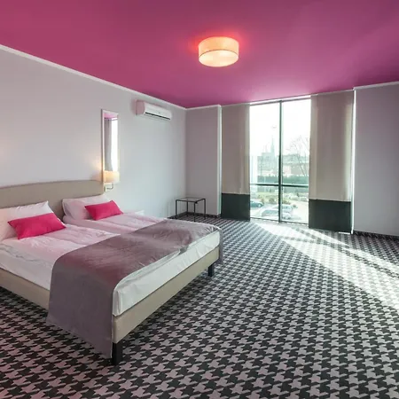 Sekowski 3* לגניצה