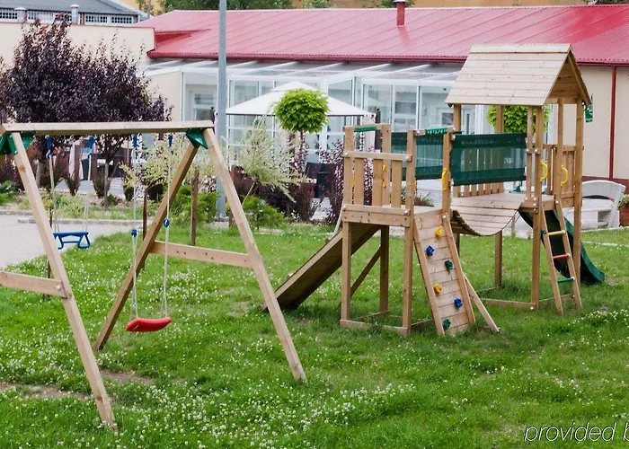 Sekowski 3* Легница